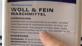 Daunenkissen und Federkissen waschen Sie mit einem Woll- bzw. Feinwaschmittel